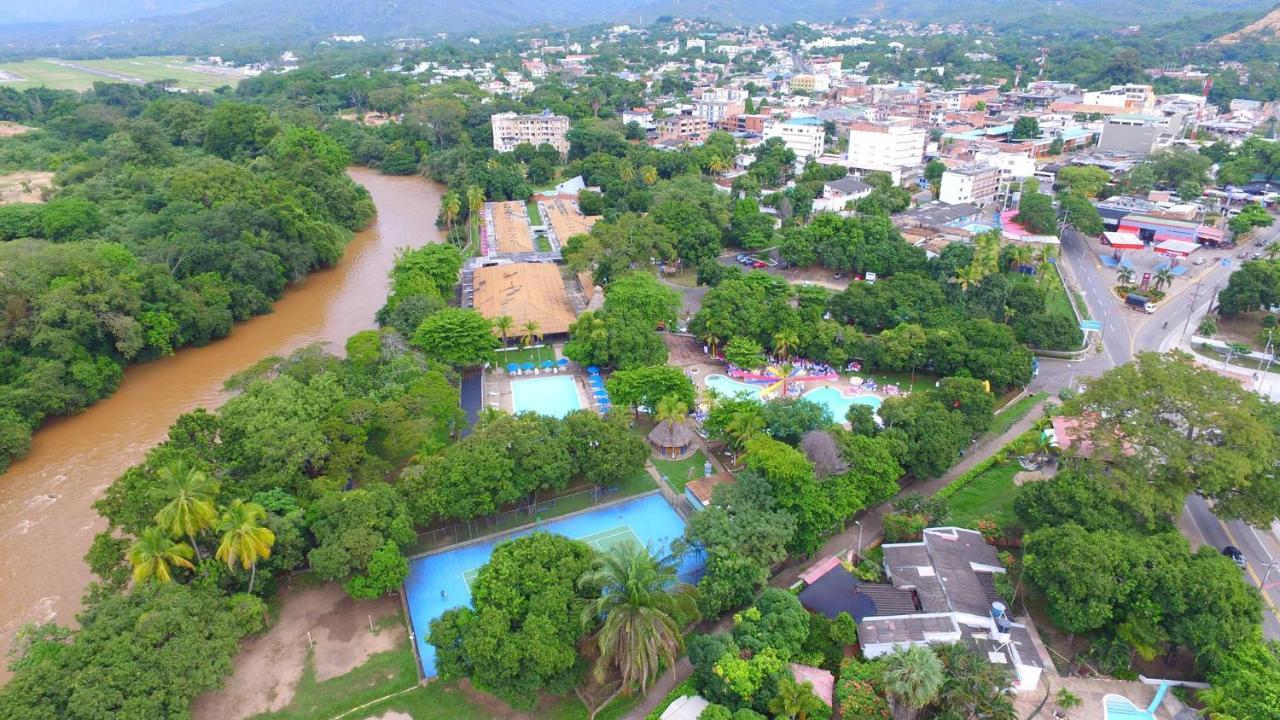 Hotel Guadaira Resort ميلغار المظهر الخارجي الصورة